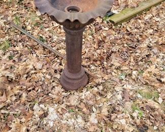 Metal birdbath