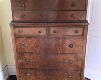 Beautiful antique chest of drawers.