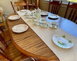 Table w/6 Chairs and leaves $395