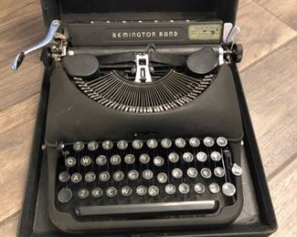 VINTAGE Remington rand typewriter