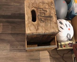 VINTAGE 7UP WOOD CRATE