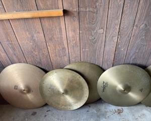 VINTAGE ZILDJIAN & PAISTE CYMBALS