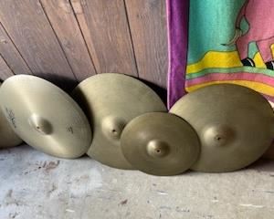 VINTAGE ZILDJIAN & PAISTE CYMBALS