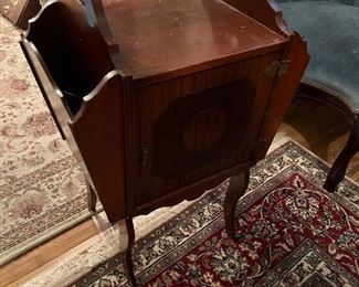 36 Mahogany  SMOKE STAND, COPPER LINING, SIDE POCKETS $95.00 