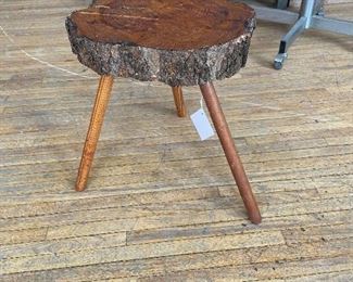 Sawn log tripod stool/table