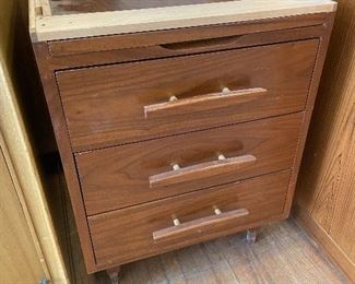 small 3 drawer cabinet