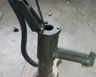 Vintage water pump, as is