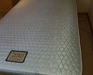 Full size Mid Century Head/Footboard & mattress