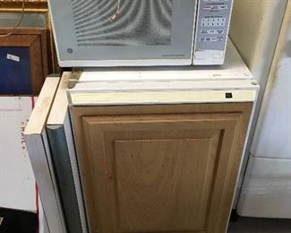 Mini fridge, microwave