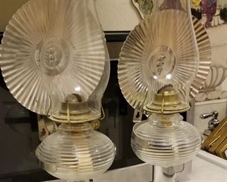 Pair of oil lamps with reflectors