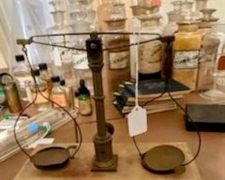 Old pharmacy scale 