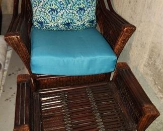 Rattan barrel chair with ottoman 