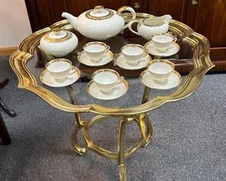 SOLID BRASS PIE CRUST SHAPE GLASS TOP TABLE