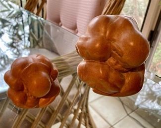 Buddha weeping statues