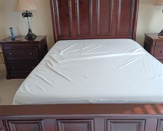 Full size temper-pedic mattress and bed frame 