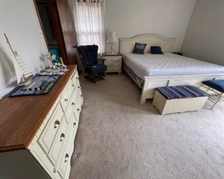 Brand new king size bedroom suite