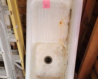 ANTIQUE FARMHOUSE SINK