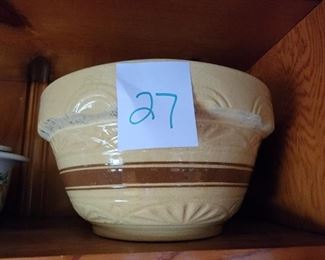 YELLOW WARE MIXING BOWL