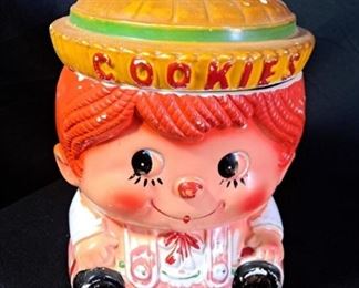 VINTAGE COOKIE JAR