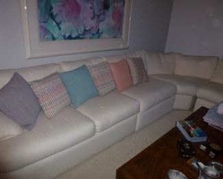 large nice white sectional couch (nice condition)