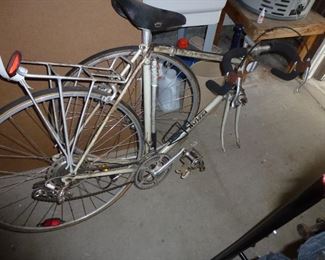 The bike from the 70's, ready to be restored.