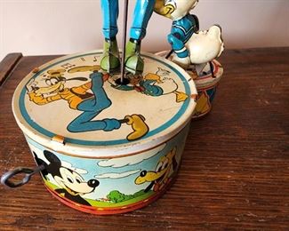 1940's Marx Dancing Goofy and Donald Duck Duet wind up toy