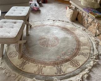 6' X 6' ROUND WOOL RUG