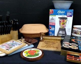 "Lake Idylwilde Treasures" in Evans, GA Starts Closing Mon 3/27 8pm. Pickup: Wed 3/29 12-6pm. Please click here to see more photos, descriptions, and current bids: https://ctbids.com/estate-sale/20683