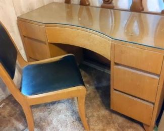 "Lake Idylwilde Treasures" in Evans, GA Starts Closing Mon 3/27 8pm. Pickup: Wed 3/29 12-6pm. Please click here to see more photos, descriptions, and current bids: https://ctbids.com/estate-sale/20683