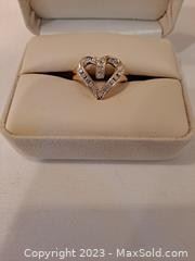 w14k yellow gold heart shape ring diamonds1761 t