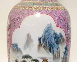 1134	LARGE ASIAN VASE, APPROXIMATELY 24 IN HIGH
