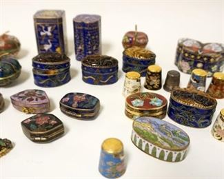 1261	LOT OF ASSORTED CLOISONNE COVERED BOXES & THIMBLES, LARGEST APPROXIMATELY 2 3/4 IN HIGH
