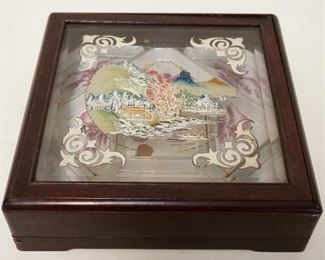 1270	ASIAN DIVIDED TRAYS IN WOOD BOX, APPROXIMATELY 11 1/2 IN X 3 1/4 IN HIGH OVERALL
