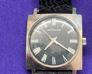 Vintage Wittnauer watch, it runs 