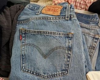 Levi's size 38