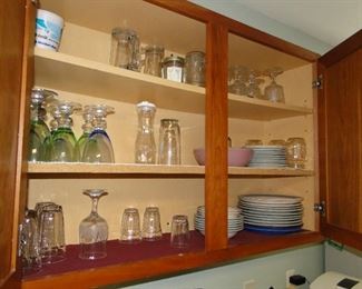 Mix and match your service ware to create an amazing table.