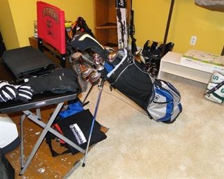 FORE!!! Yup, we always seem to find a complete set of clubs at every sale