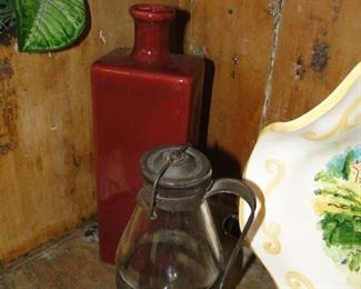 Primate oil bottle and vase