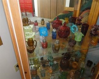 The detailed precious on these glass pieces is incredible