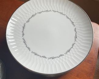 Noritake Sabrina dish set 