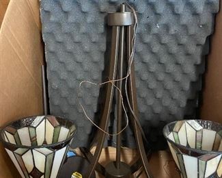 Stained glass light fixture 