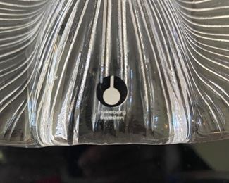 Pukeberg glass shell dish