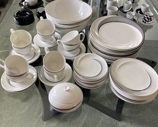 Wedgwood "Apollo" china set