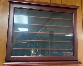 Golf ball display case
