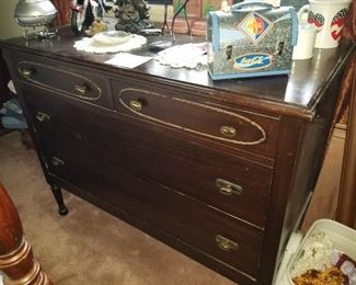 Antique Mahogany Dresser/Small Chest of Drawers