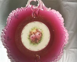 A Bavarian bowl that’s almost too pretty to use. 