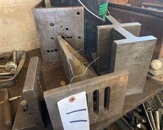 LOT OF ANGLE PLATES