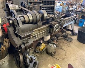 THE HAMILTON MACHINE TOOL CO. METAL LATHE