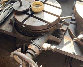 ROTARY TABLE