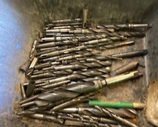 LOT OF VARIOUS DRILL BITS